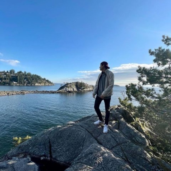 Meet your Posher, Jarod - Picture 1 of 1